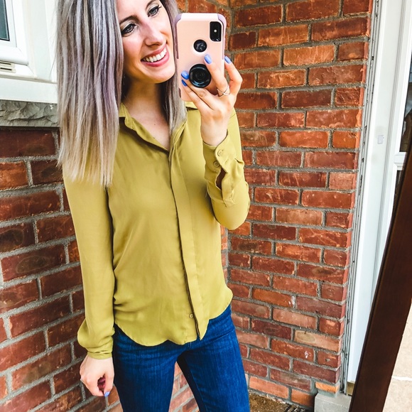 H&M Tops - H&M Yellow Silky Dress Shirt Size 4